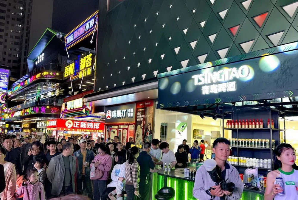 ▲喝鲜啤成为宁乡城市特色