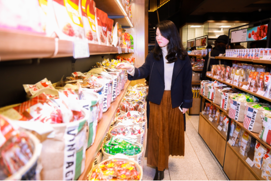 良品铺子的产品原料来自30多个国家和地区