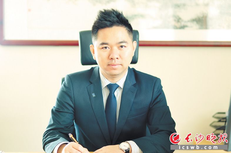 沈科创办科技企业孵化器——长沙黄金创业园,为创业者提供场地、配套产业、孵化管理等一站式创业服务,在实现他人梦想的同时成就自己的梦想。 长沙晚报通讯员 冯岩 摄 沈科创办科技企业孵化器——长沙黄金创业园,为创业者提供场地、配套产业、孵化管理等一站式创业服务,在实现他人梦想的同时成就自己的梦想。 长沙晚报通讯员 冯岩 摄