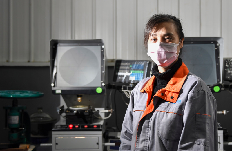 望城经开区恒飞电缆品质总监詹梨。长沙晚报全媒体记者 邹麟 摄