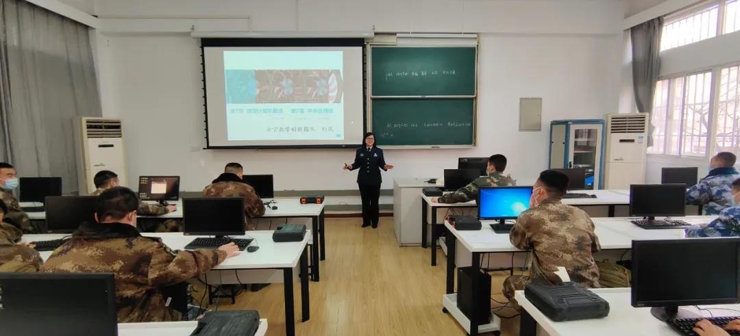 国防科技大学充满“惊喜”的春季开学第一堂课。国防科技大学供图