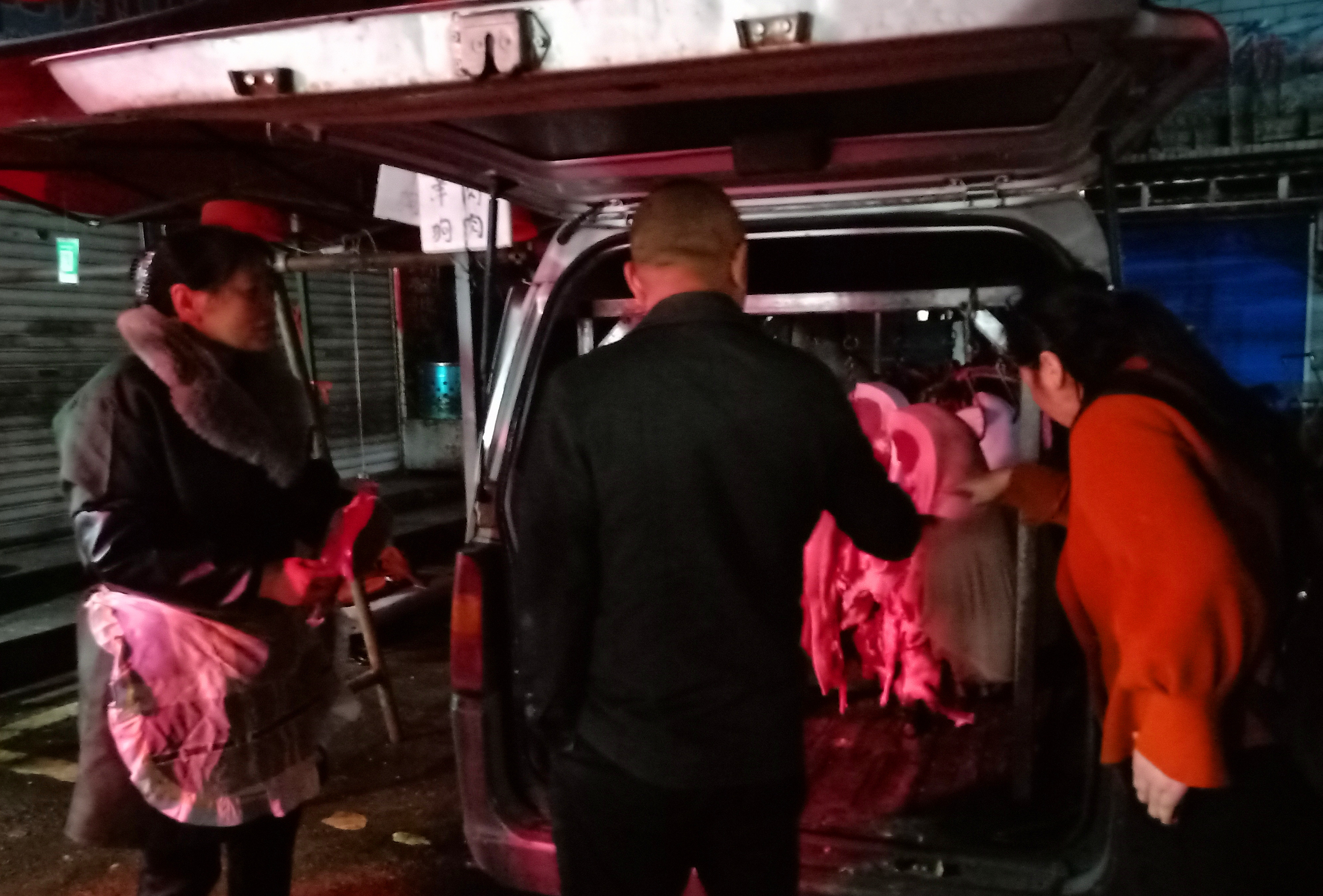 专项整治行动查获近千斤“白板肉”。通讯员  林丹摄