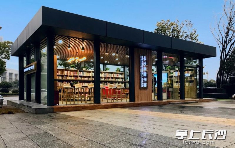 骑士夜校 均为长图供图