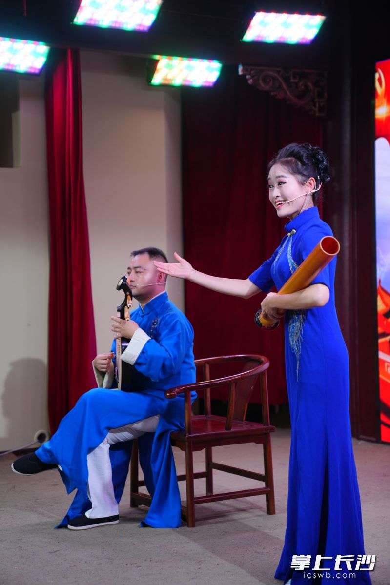 对口弹词《一张借据》 对口弹词《一张借据》