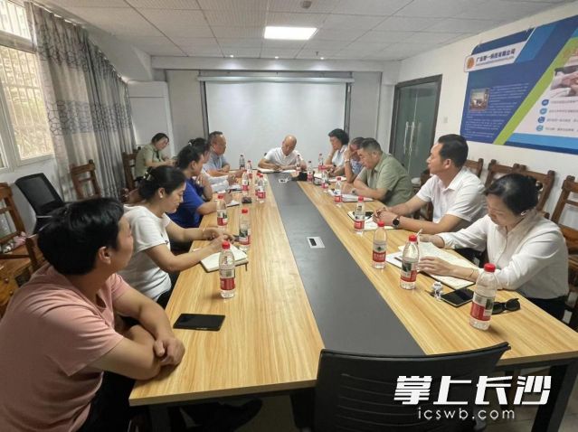 康园社区开展“三查三清”，筑牢开学季安全防线。 长沙晚报通讯员 彭超供图