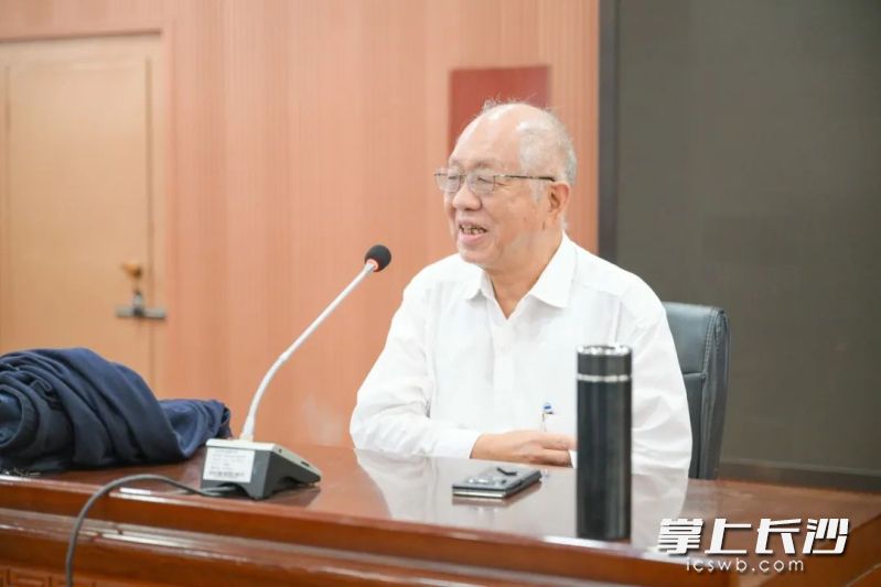 丘成桐先生。图源长沙晚报网