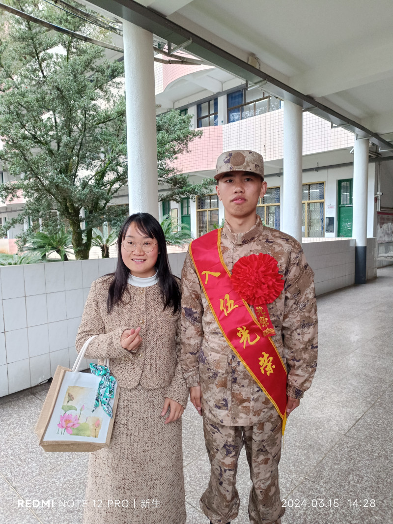 为每一个学子的成长点赞。 为每一个学子的成长点赞。