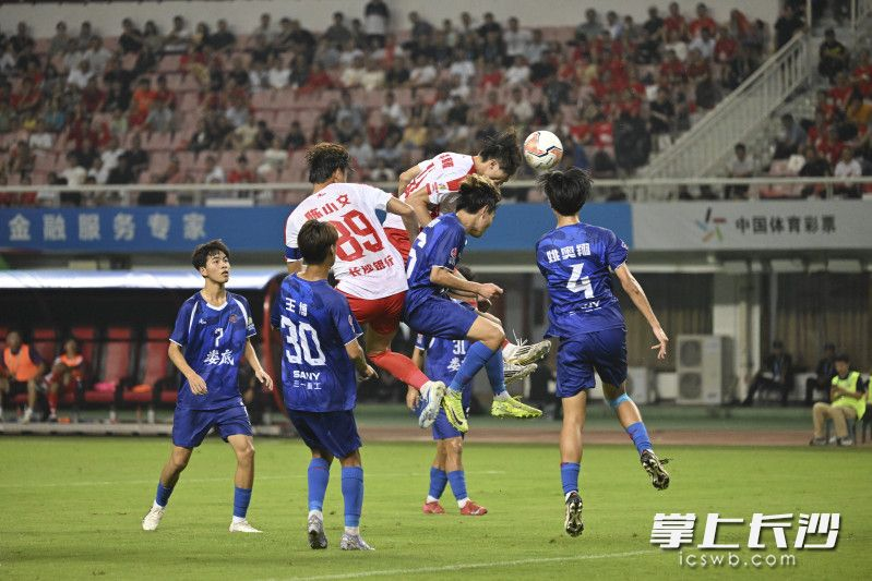 11号李章毓的头球，为长沙队贡献了首粒进球。
