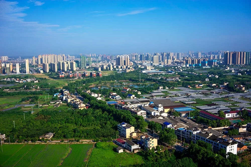 △城市飞速发展，2019年，宁乡早已高楼林立。