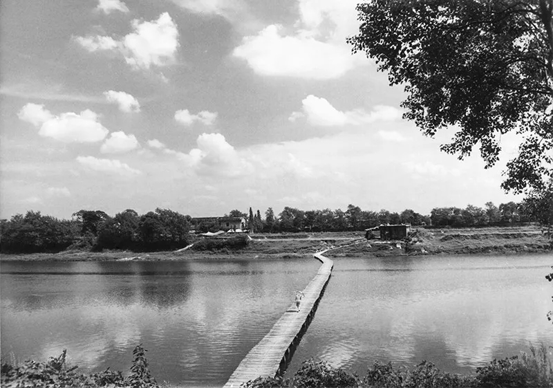 △2000年的沩江风雨廊桥