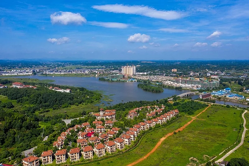 △2019年的灰汤镇