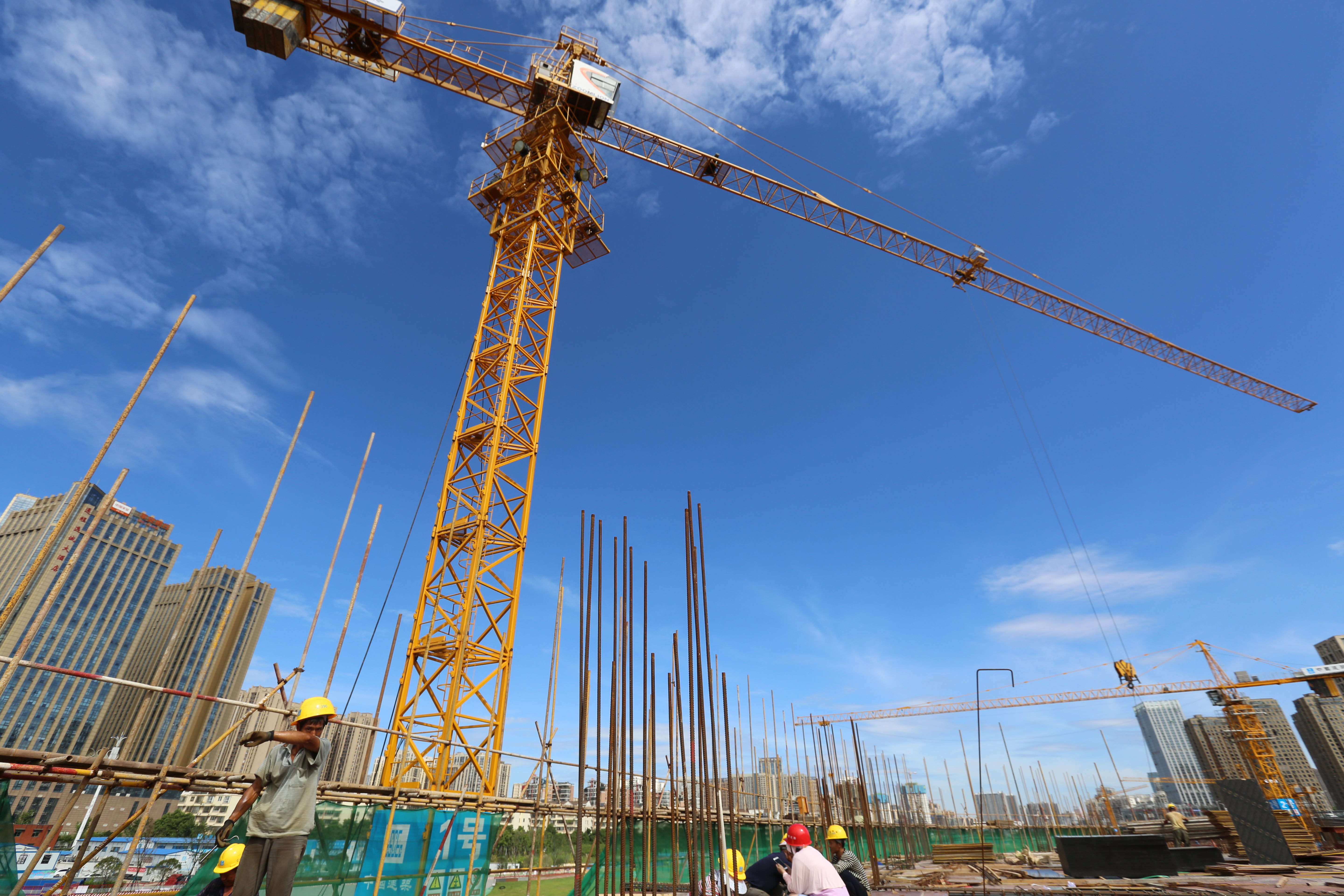 圭塘河井塘段城市双修及海绵示范公园加紧建设，预计明年5月开门迎客。长沙晚报通讯员  熊其雨 摄