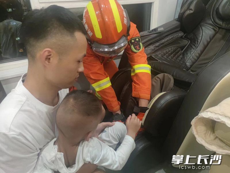 救援现场。长沙晚报通讯员 谢海鹏 供图