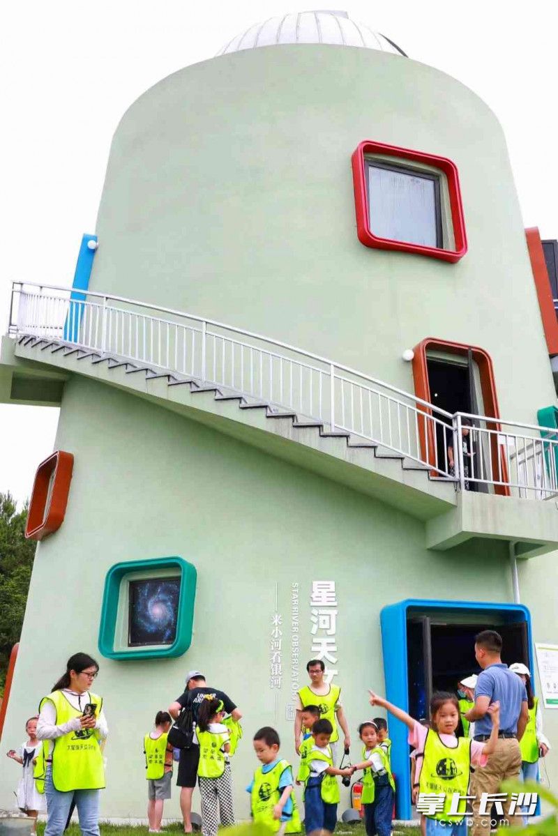 星河天文台是湖南省唯一一个建在乡村的准专业级别的天文台。