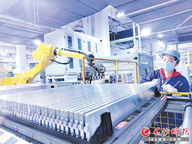 长沙弗迪电池生产的“刀片电池”受到业界青睐。受访方供图