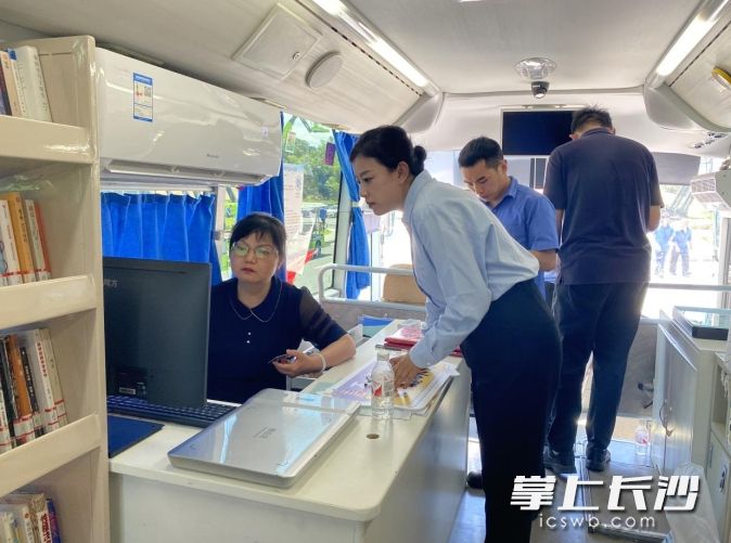 读者踊跃参加活动。均为主办方供图