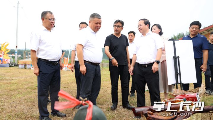 14日，“蒸”在原乡 “湘”当有味——浏阳蒸菜研究院揭牌暨浏阳蒸菜“十八碗”发布活动在浏阳市小河乡举行。 均为长沙晚报全媒体记者盛磊摄