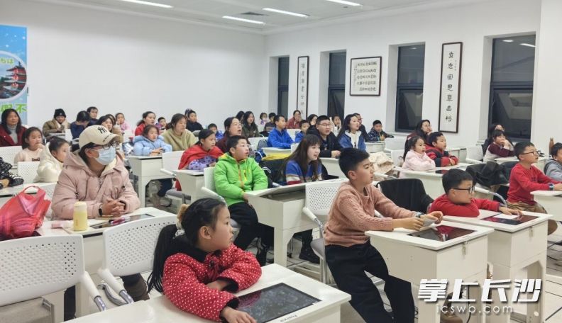 多语种课堂现场。 通讯员供图