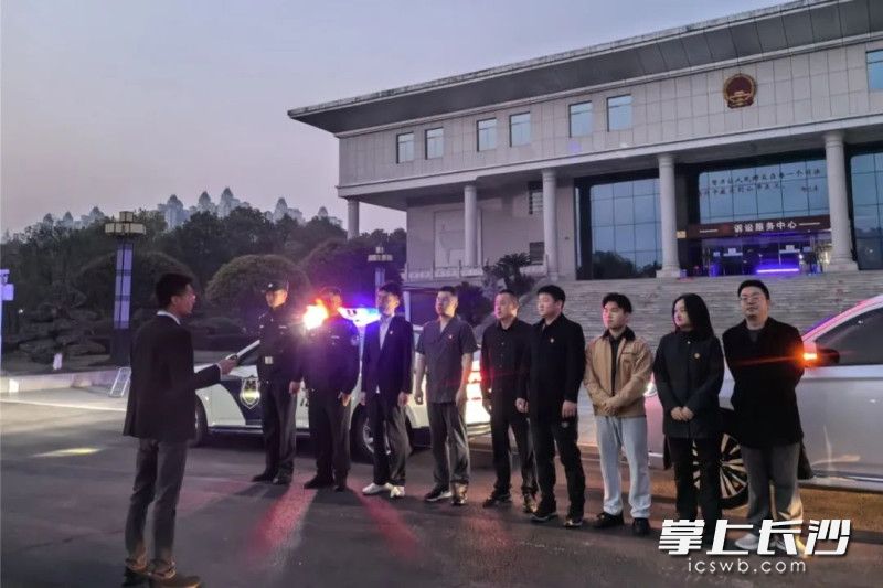 浏阳市法院开展凌晨、晚间执行行动已成常态。长沙晚报通讯员 陈梓娴 供图