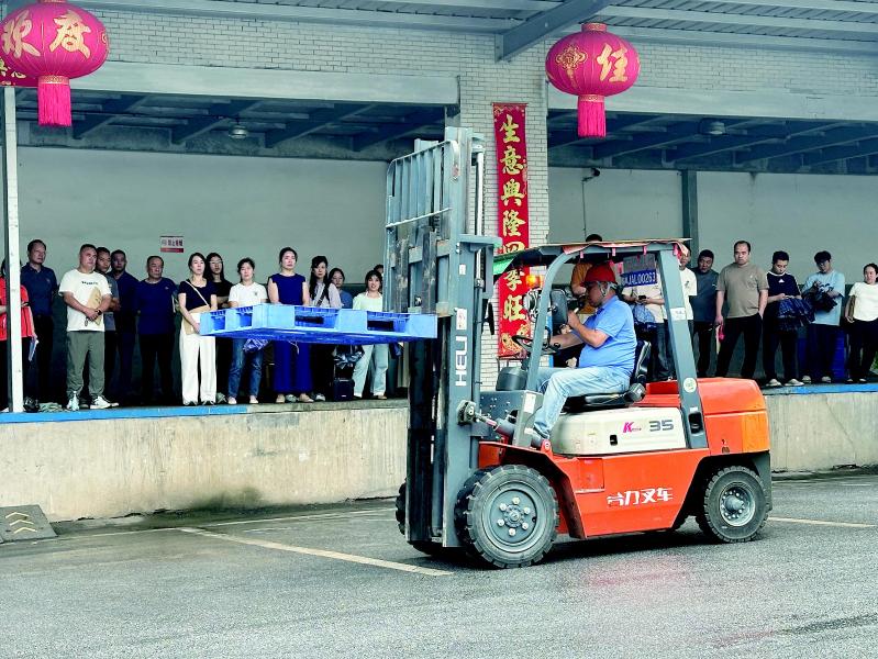 荷花街道构建立体化安全生产防控系统。