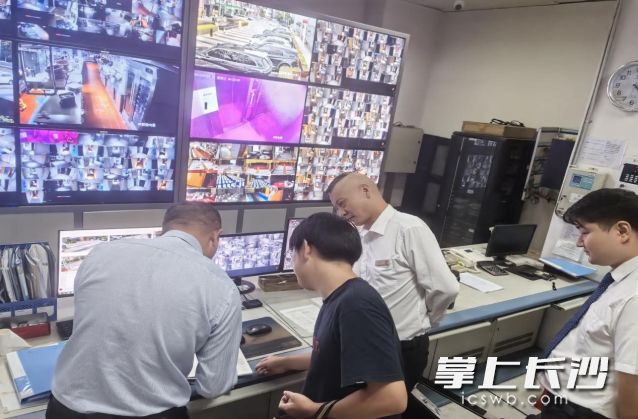 节前安全生产大检查，及时消除了辖区一批潜在的安全隐患。 均为长沙晚报通讯员 喻嘉 唐剑供图