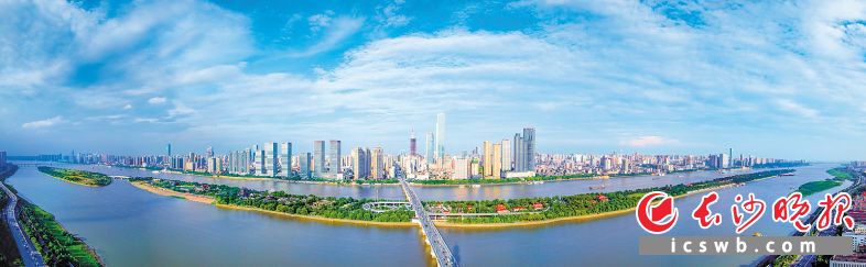 长沙将主题教育激发的干部精气神，转化为抓经济、稳增长、促改革、惠民生的务实作风，为全市经济社会高质量发展充电蓄力。 长沙晚报全媒体记者 邹麟 摄