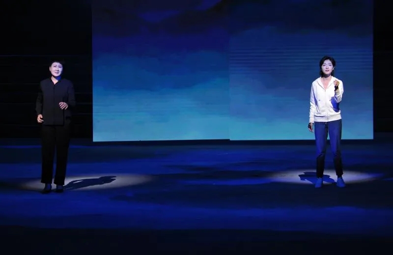 《大地颂歌》剧照