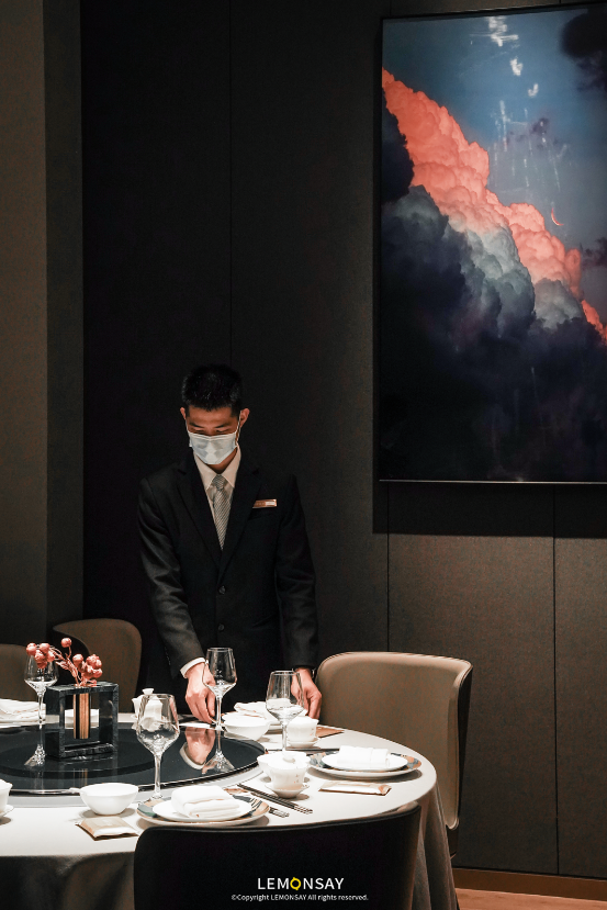 深圳徐记海鲜餐厅甫一亮相，各个细节无不在低调地透露出其高端气质。