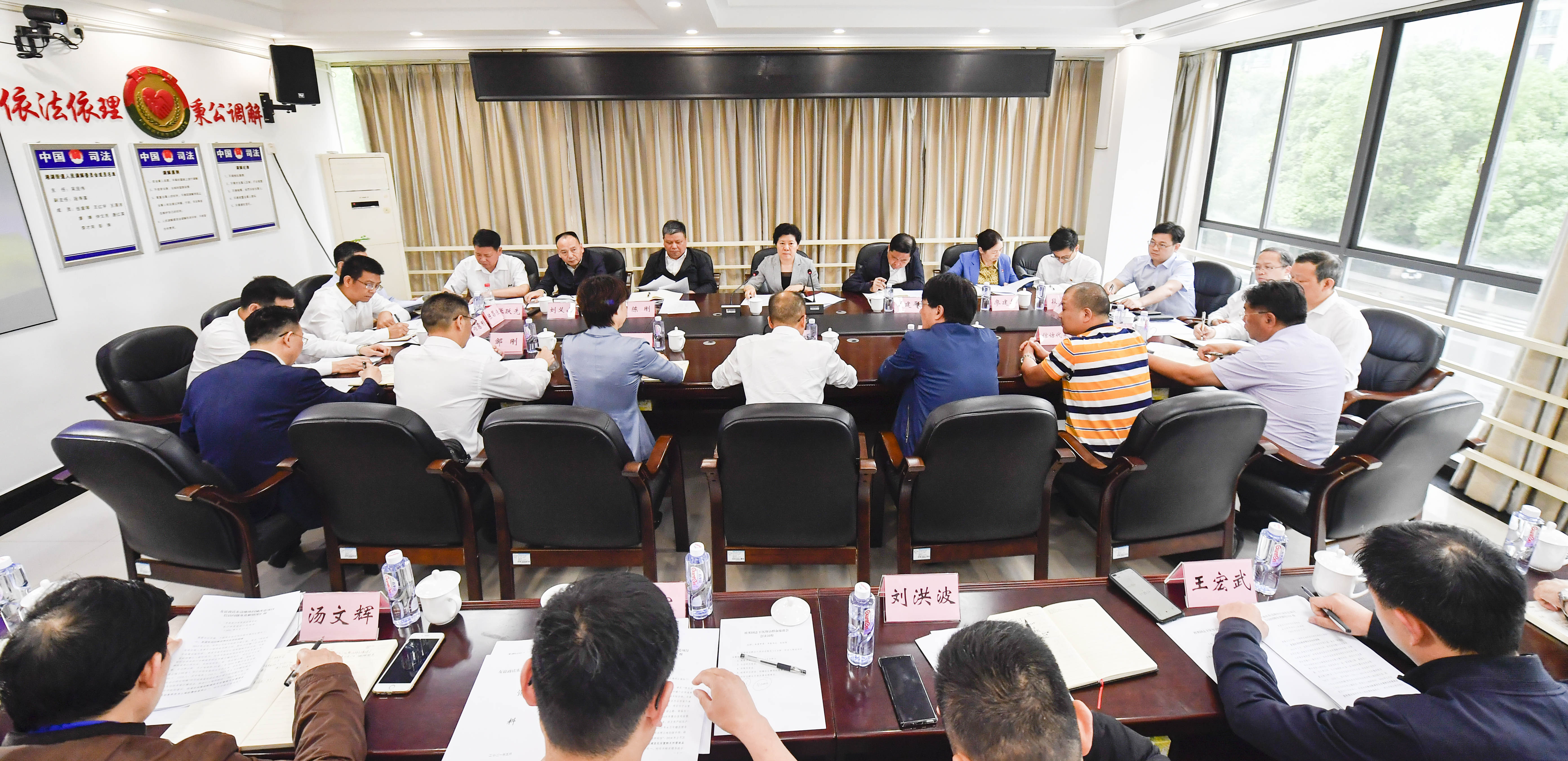 5月17日下午，吴桂英主持召开“办实事、抓落实”现场办公会。余劭劼 摄