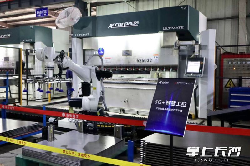 康普通信生产车间。 通讯员 李西蓉 供图