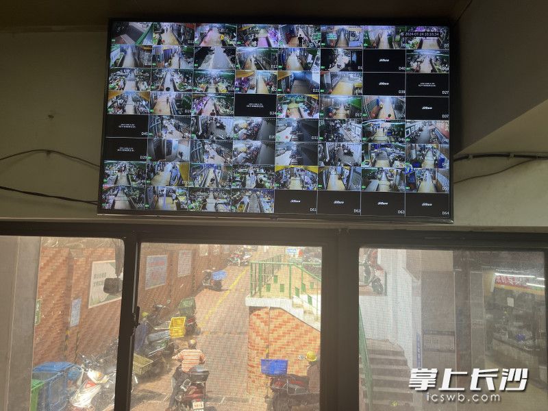 雨花区还针对市场管理系统进行数字化提升，重点改造市场视频监控、食品检验室、电子化公示设施、环保垃圾站等。