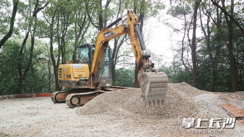 星沙文化公园提质施工现场。长沙晚报通讯员 罗展 摄