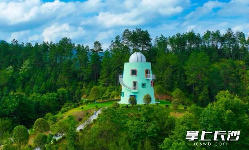 去年1月，浏阳市小河乡星河天文台正式落成。