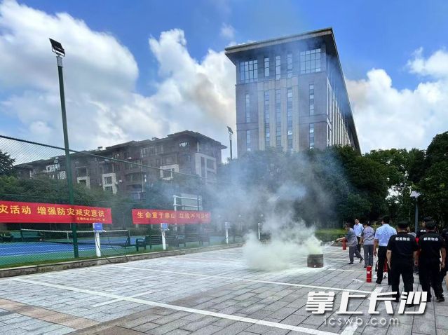 强化居民安全意识，提升居民救援能力。