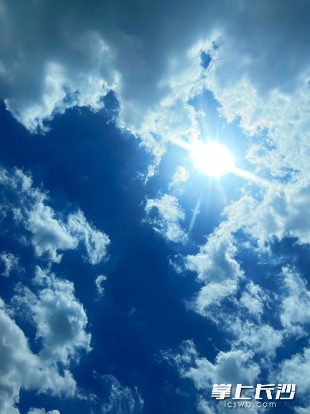 周末选择外出的朋友注意及时关注天气预报。