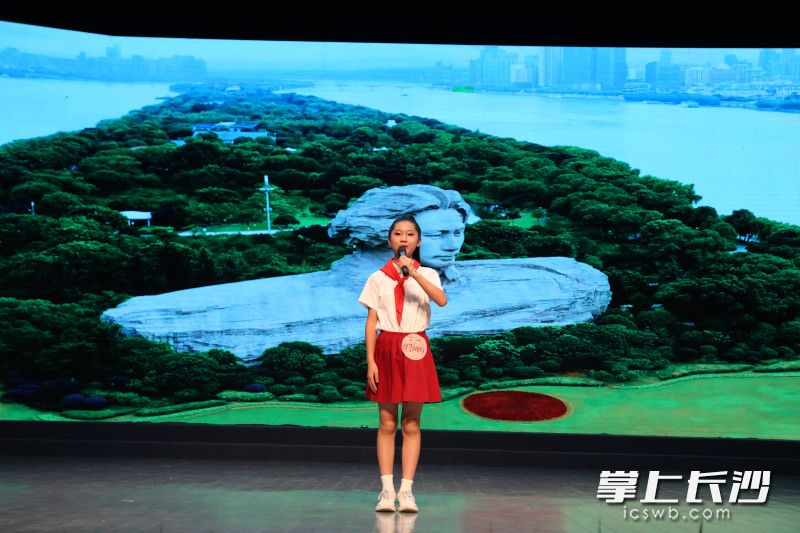 长沙选手在讲解。