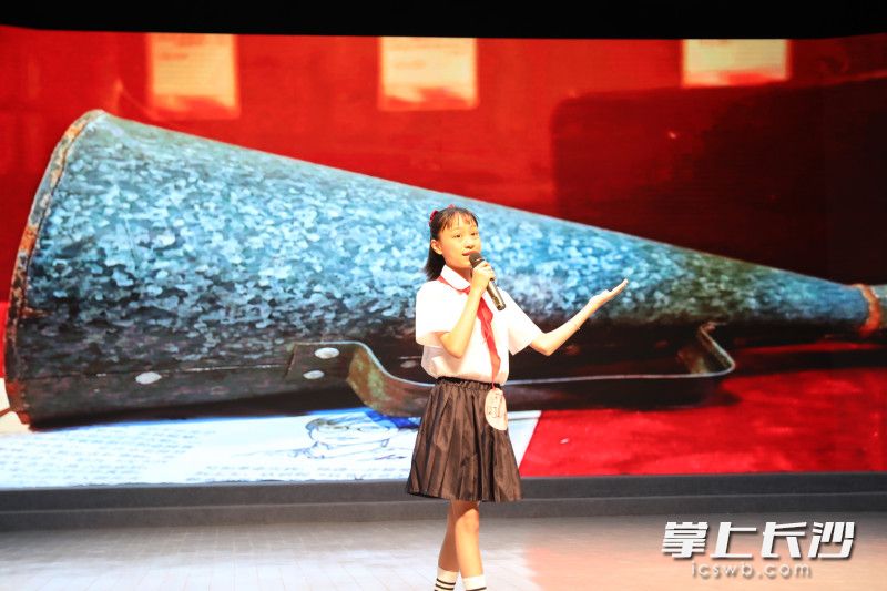 总决赛现场，7岁至14岁的选手们按组别有序竞技。均为长沙晚报通讯员 喻景文 摄