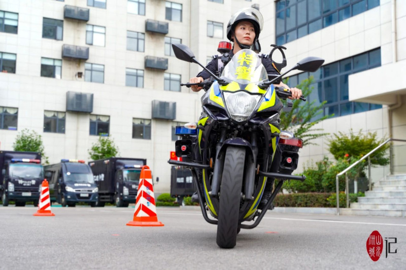 训练中的夏梓娟。刘晓敏 摄