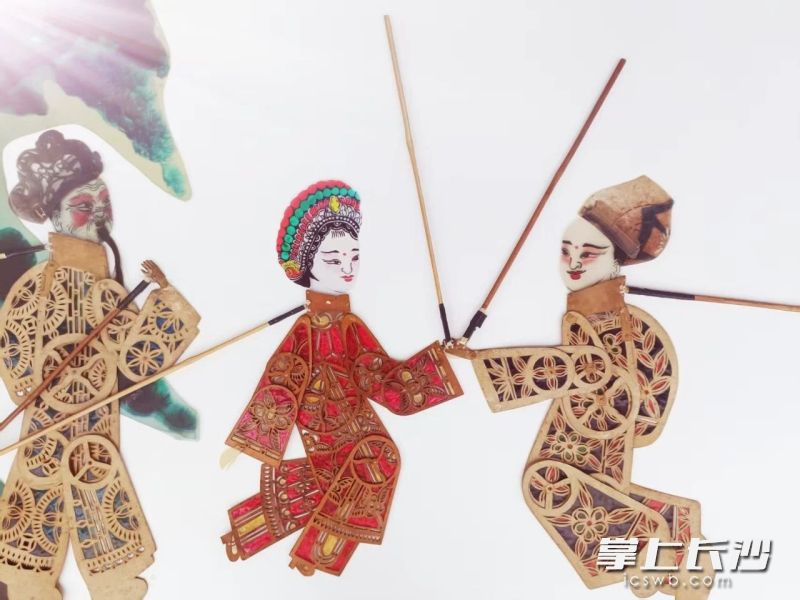 8月29日起,长沙将围绕“非遗”“爱意”推出三大七夕主题活动,解锁传统佳节的新玩法。 均为长沙非遗馆供图 8月29日起,长沙将围绕“非遗”“爱意”推出三大七夕主题活动,解锁传统佳节的新玩法。 均为长沙非遗馆供图