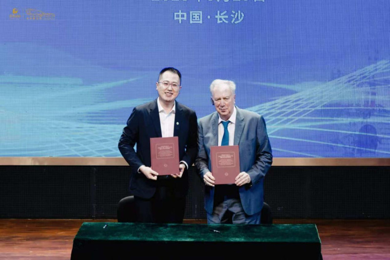 签约仪式现场。 签约仪式现场。