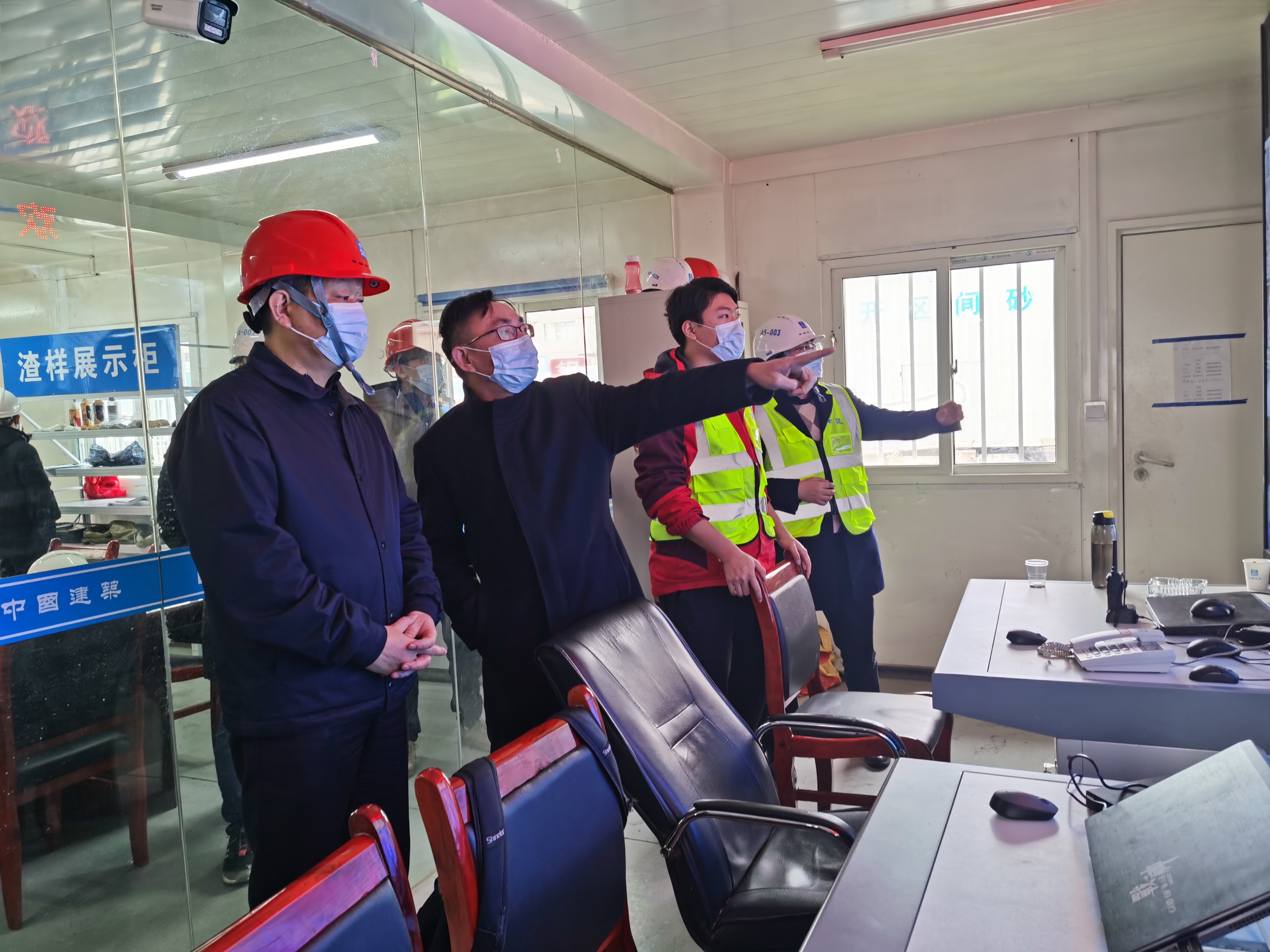 1月30日，长沙市住建局组织对部分建筑工地进行安全生产暗访督查。