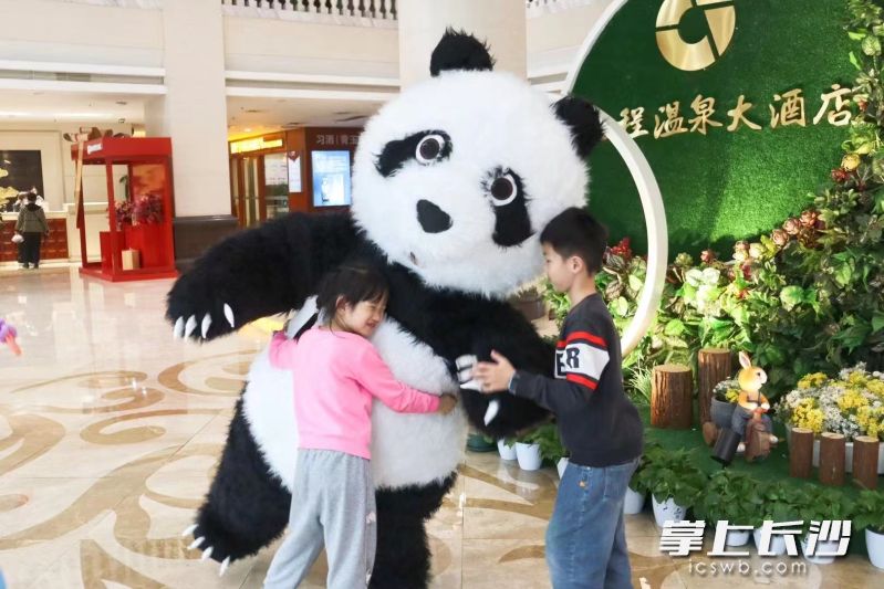 通程温泉大酒店。