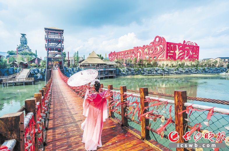 位于宁乡市黄材镇的炭河古城景区聚集人气，成为宁乡农文旅产业融合发展的“当红花旦”。均为受访方供图