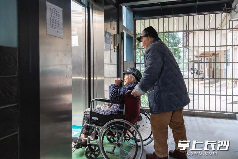 行动不便的老人上下楼十分方便。