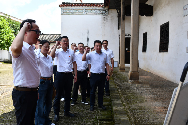 长沙城发集团北城公司党支部以建设“学习型支部”为目标，为金霞新城发展注入强劲红色动能。均为受访者供图