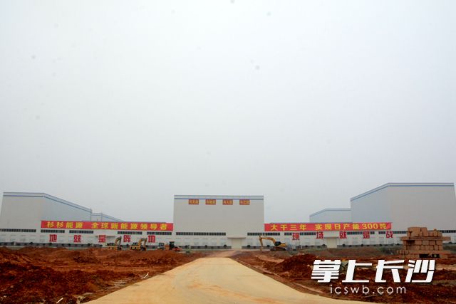 1月28日是农历腊月二十三，杉杉能源项目仍在加紧建设中。段欣妤 摄