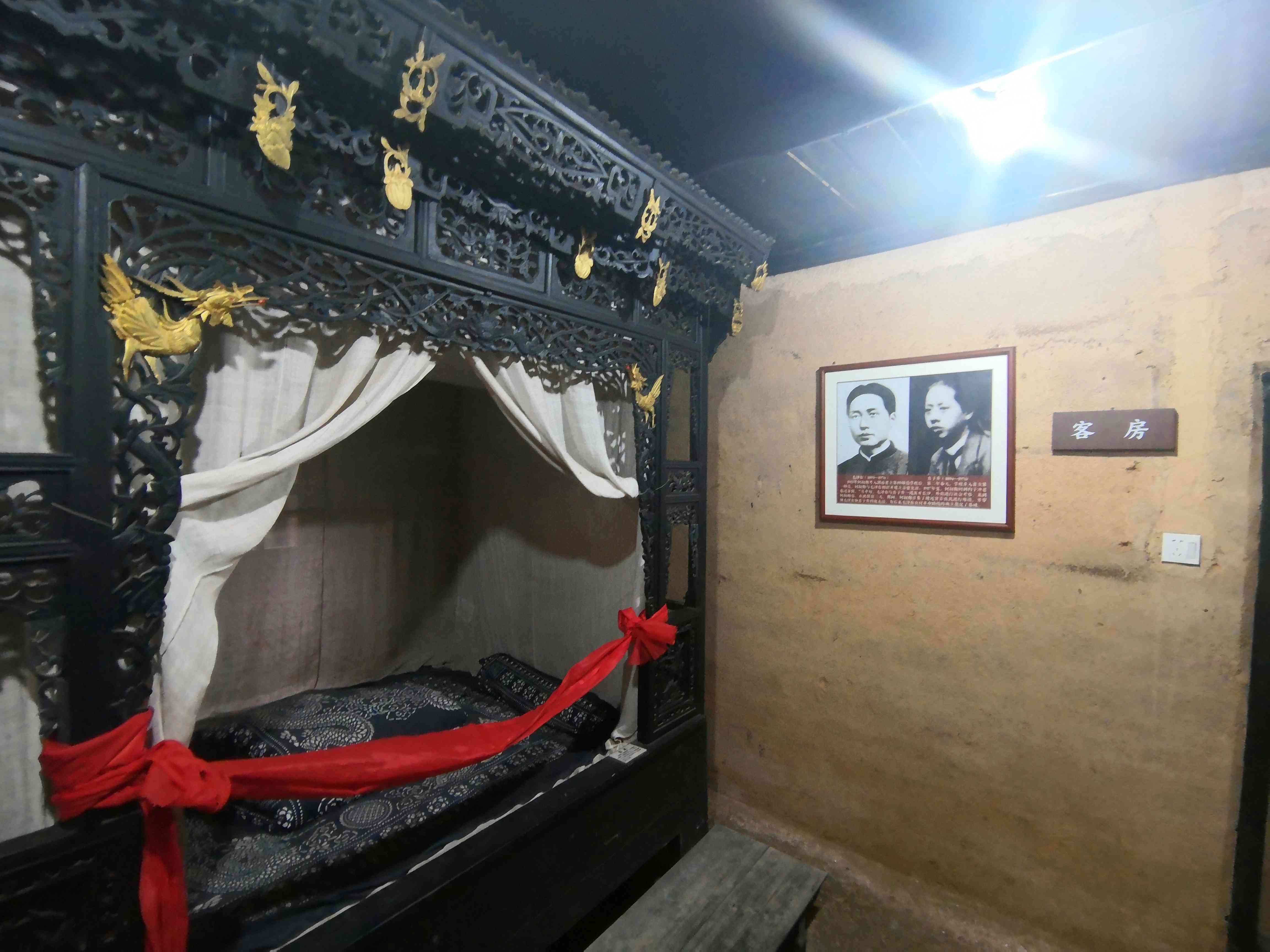 何叔衡故居内的“客房”。毛泽东1917年宁乡游学时在此居住过。