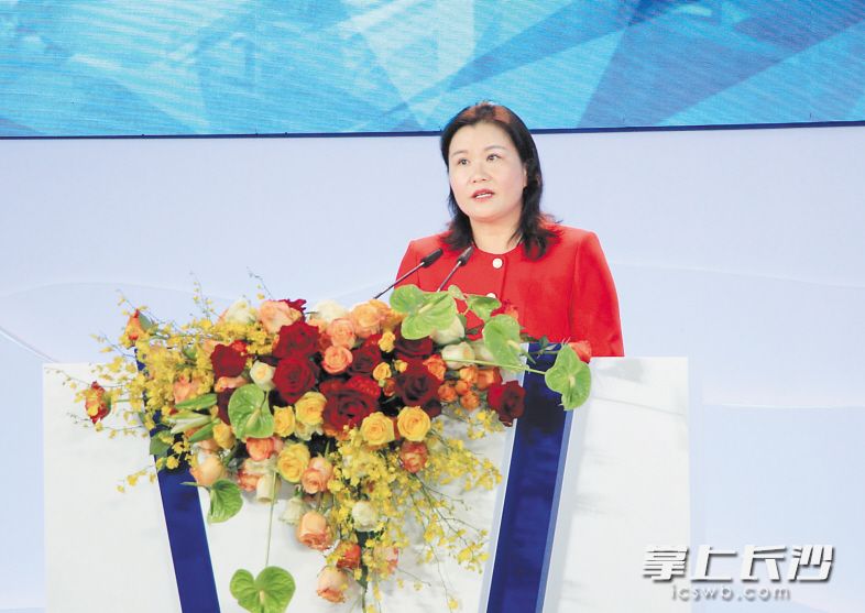 周群飞（ 蓝思科技董事长）